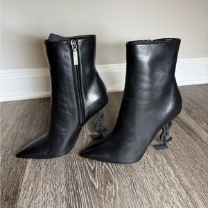 Saint Laurent opyum leather booties, size 7.5 black
